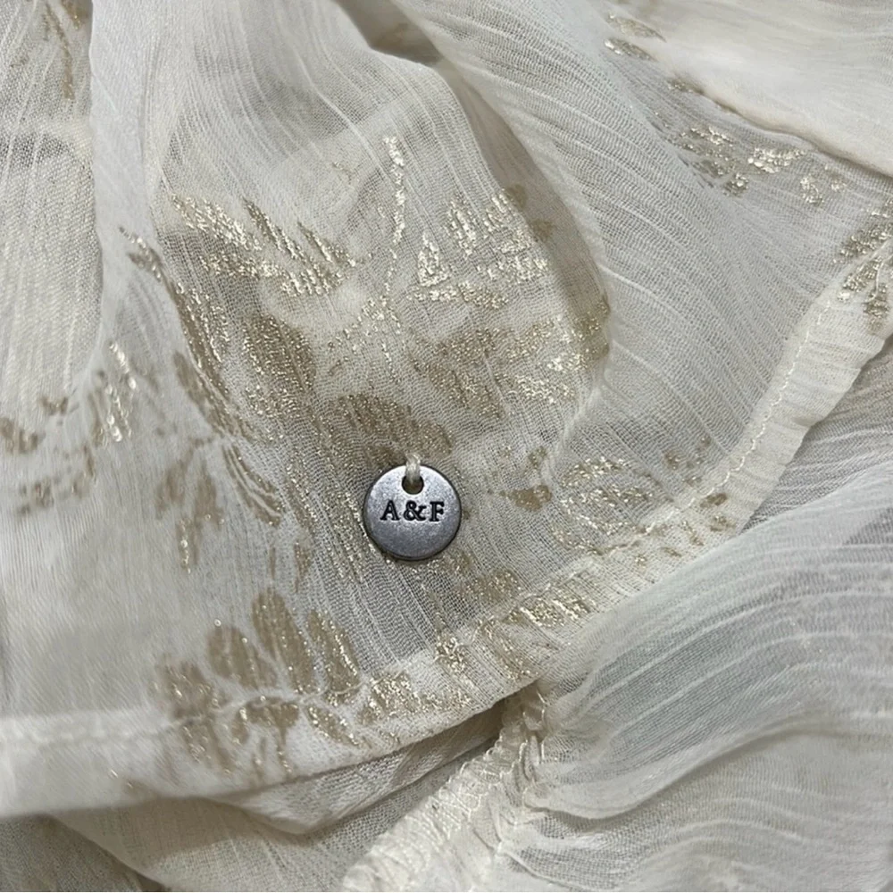 Zara Beige Floral Blouse with Button Detail - Picture 8 of 8
